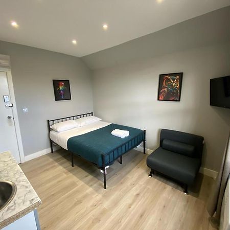 Holloway Suites - Next To Emirates Stadium - Private Bathroom - Shared Kitchen ロンドン エクステリア 写真