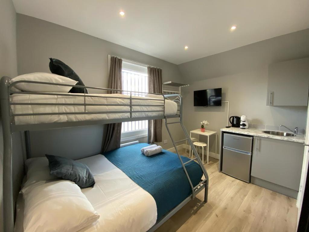 Holloway Suites - Next To Emirates Stadium - Private Bathroom - Shared Kitchen ロンドン エクステリア 写真