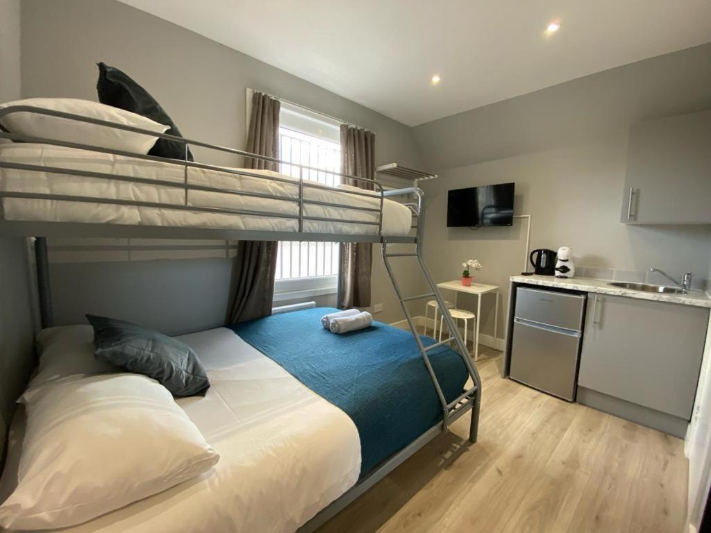 Holloway Suites - Next To Emirates Stadium - Private Bathroom - Shared Kitchen ロンドン エクステリア 写真