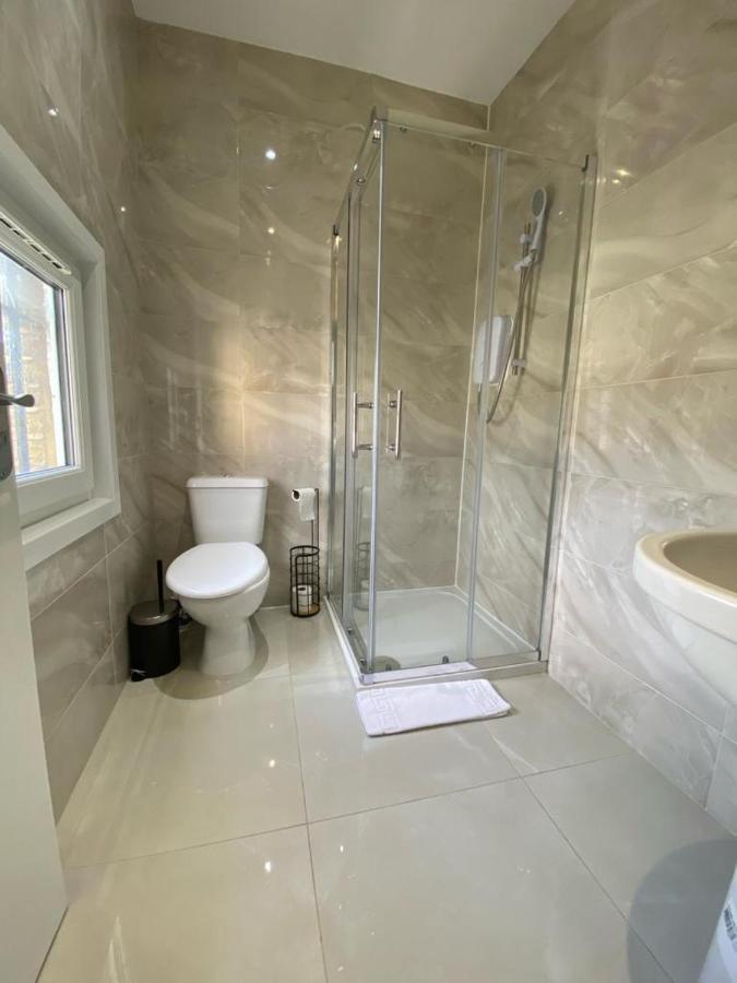 Holloway Suites - Next To Emirates Stadium - Private Bathroom - Shared Kitchen ロンドン エクステリア 写真