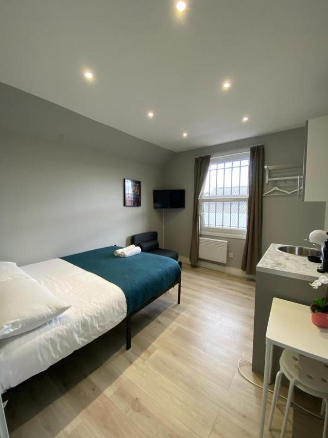 Holloway Suites - Next To Emirates Stadium - Private Bathroom - Shared Kitchen ロンドン エクステリア 写真
